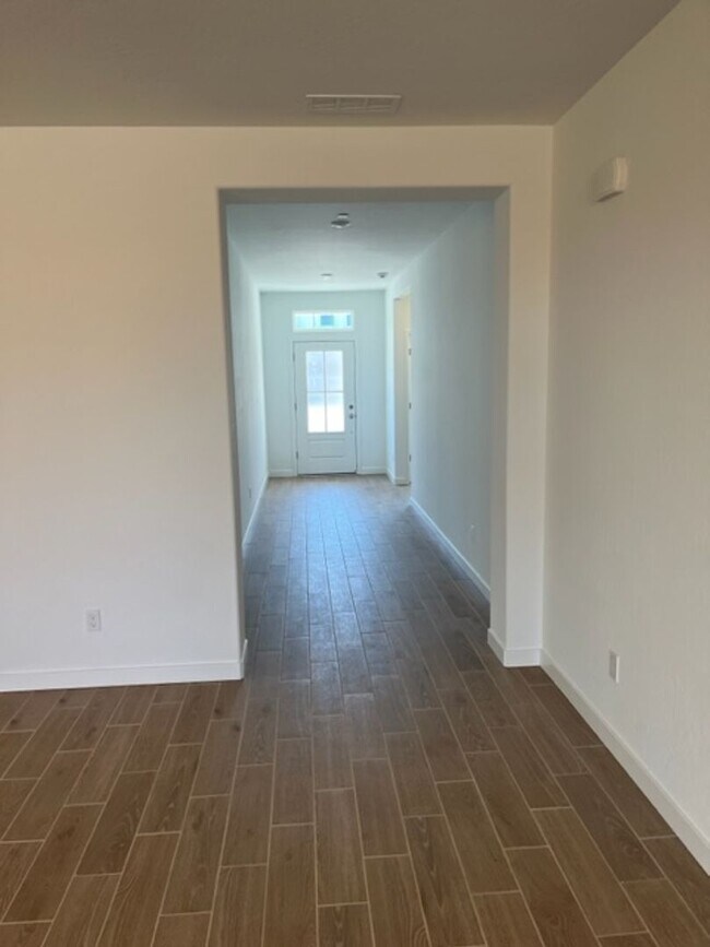 Building Photo - Coming Soon! Newer Lennar Home