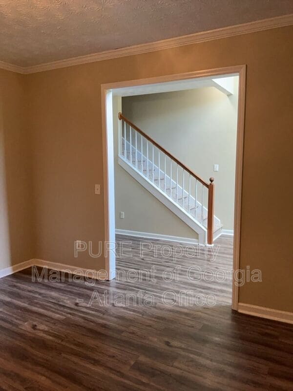 Building Photo - 3213 Southridge
