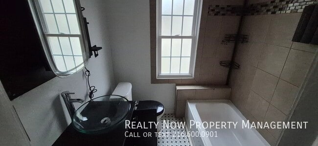 Foto del edificio - 3634 Glencairn Rd