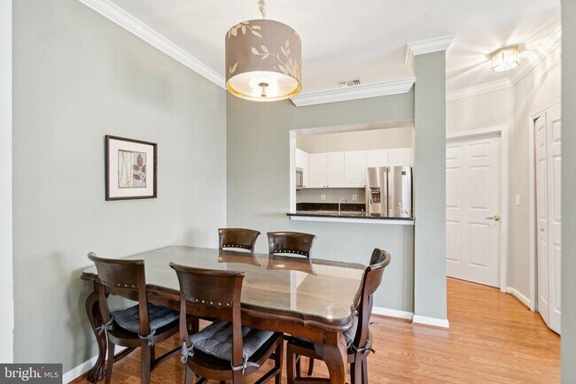 Foto del edificio - 4550 Strutfield Ln