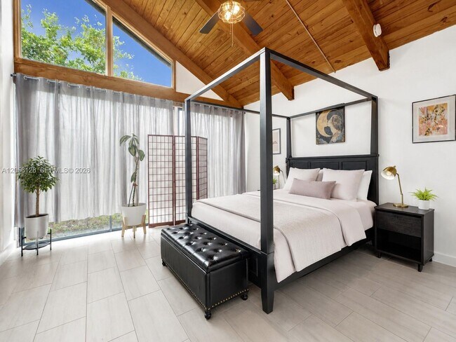 Foto del edificio - 6870 NW 30th Ave