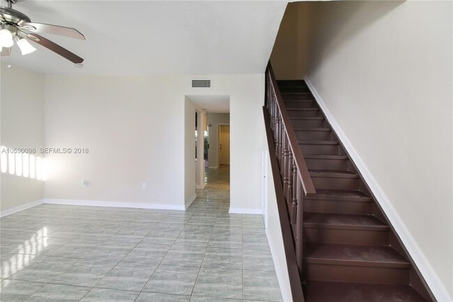 Building Photo - 270 NE 142nd St