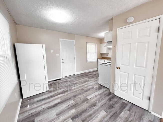Foto del edificio - 7600 E 50th St