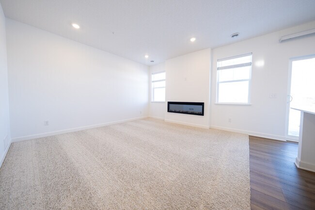 Foto del edificio - 2255 Tyrone Dr