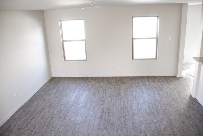 Building Photo - Tesoro Hills - 8618 Tesoro Hills, San Anto...