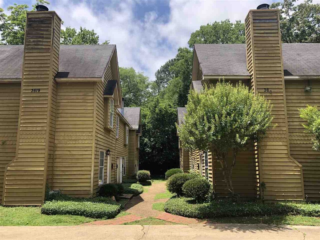 Primary Photo - 3621 N State St