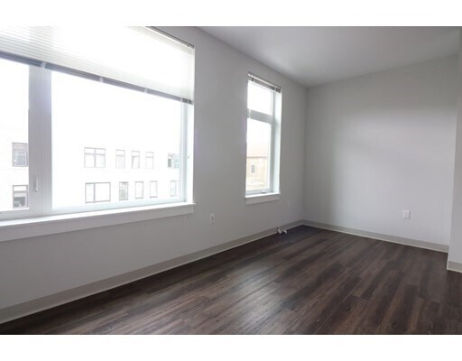 Foto del edificio - 181 Washington St