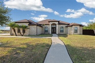 Building Photo - 29 El Caribe Cir S
