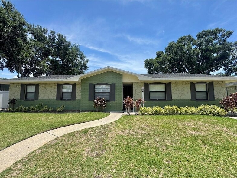 Foto principal - 1812 3rd St SE