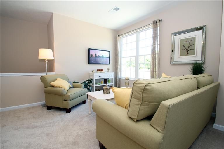 Primary Photo - 125 Woodside Park Dr