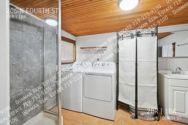 Foto del edificio - 206 N FOURTH ST.-
