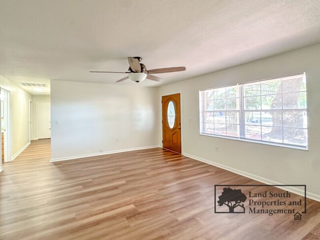 Building Photo - 4508 S Remington Rd