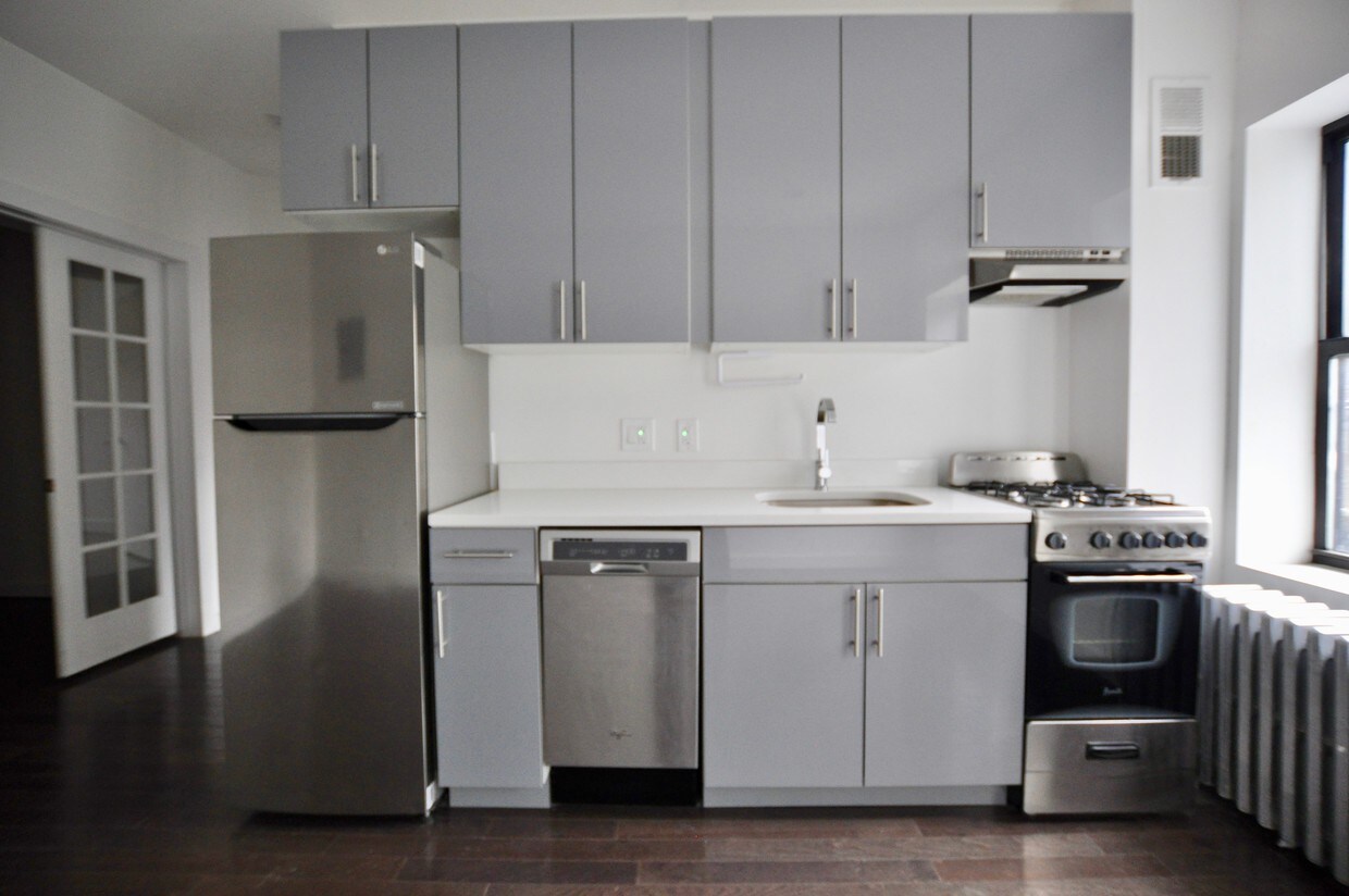 Primary Photo - 383 1st Ave