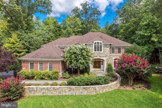 Building Photo - 7814 Crownhurst Ct