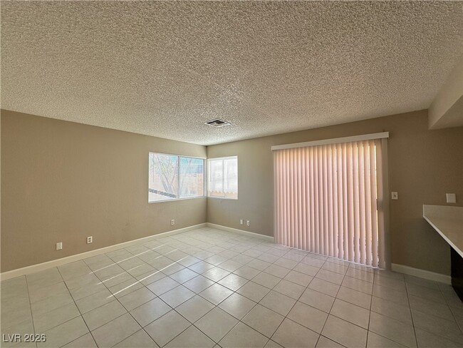 Building Photo - 120 Clifton Heights Dr