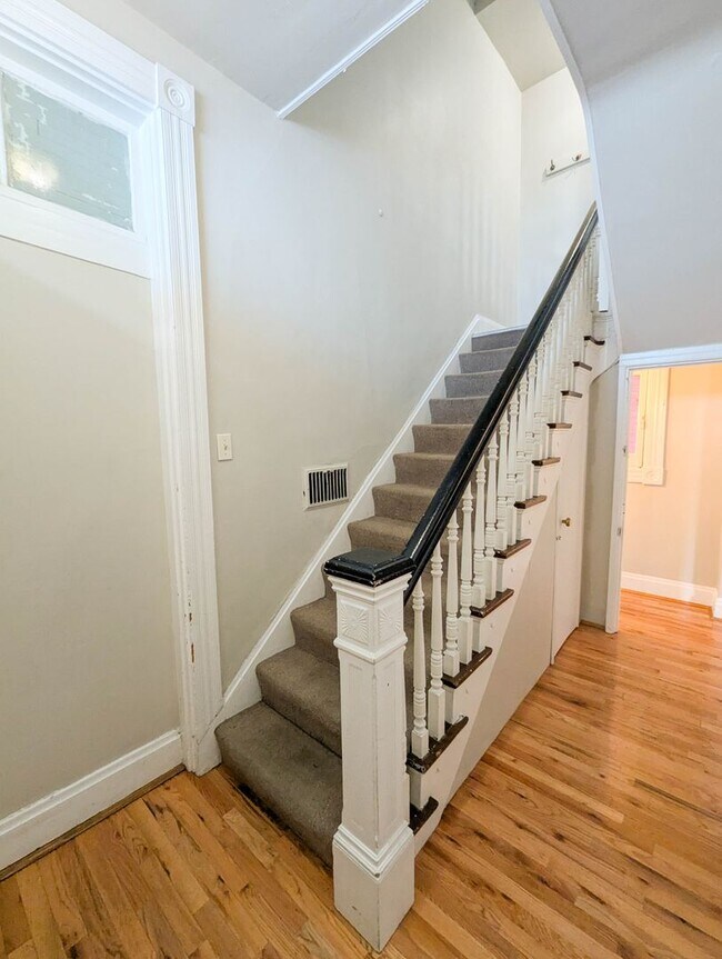 Foto del edificio - 2322 Stratford Ave