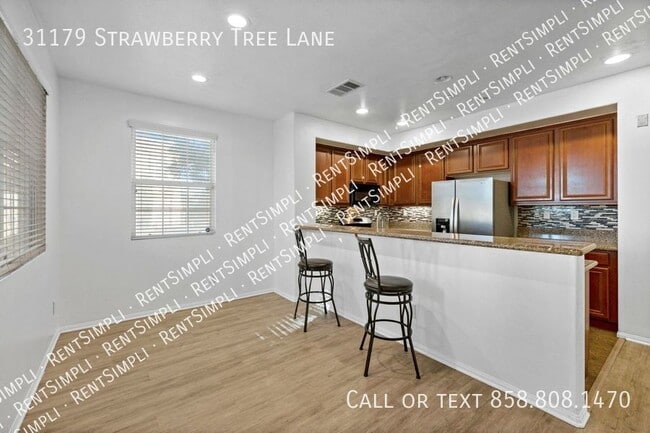 Foto del edificio - Stunning 3 BR 2.5 BA Townhome for Lease