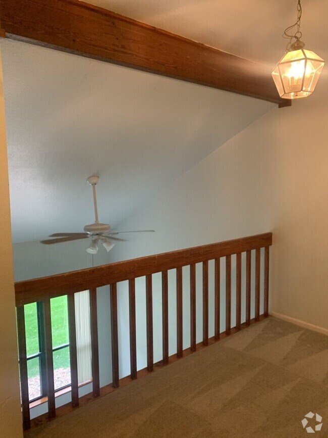 Building Photo - 1036 Mirrormere Cir