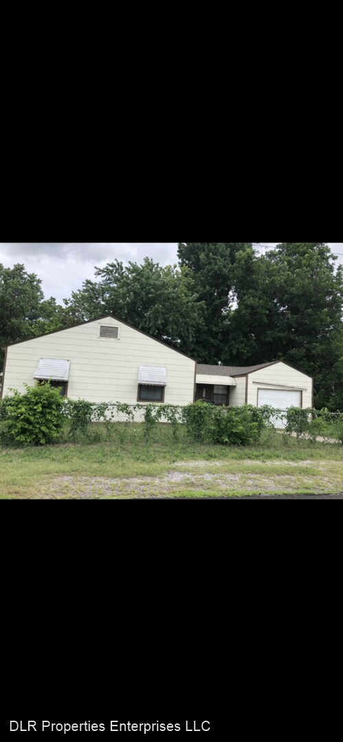 Building Photo - 3 br, 1 bath House - 703 N. New Haven Ave
