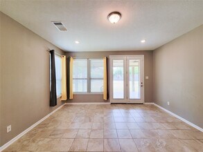 Building Photo - 14202 Persimmon Woods Dr