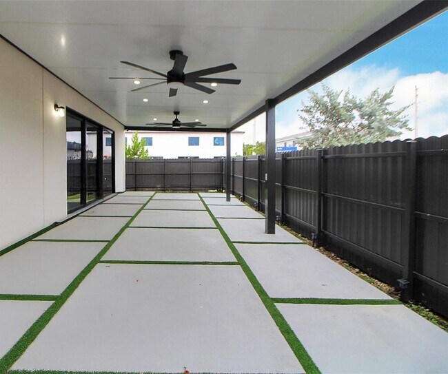 Foto del edificio - 320 NW 13th Ct