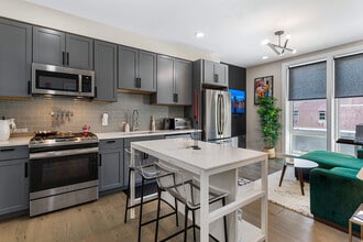 Building Photo - 1028 Bladensburg Rd NE