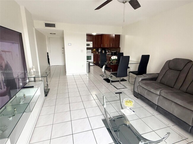 Foto del edificio - 14250 SW 62nd St