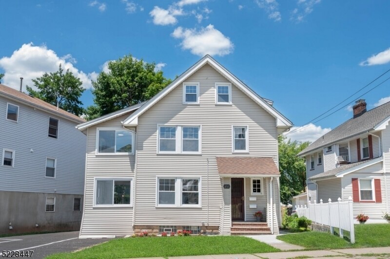 21 Claremont Ave Unit 1, Montclair, NJ 07042 Room for Rent in