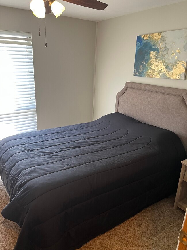 Dormitorio - 102 Hartford Ct