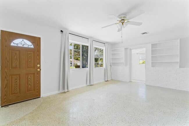 Building Photo - 331 Winters St