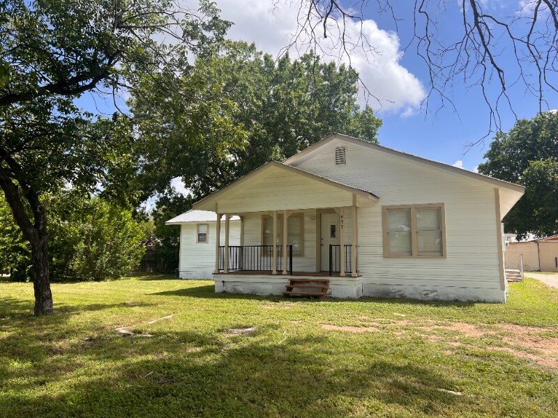 Foto principal - 933 Hwy 46 W