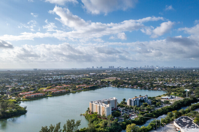 Foto del edificio - Meridian Apts. 55+ Senior Living