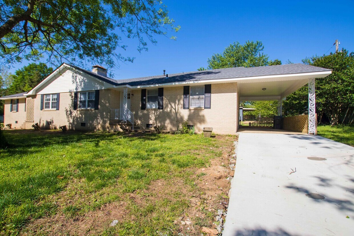 Foto principal - 1403 Broadmoor Rd