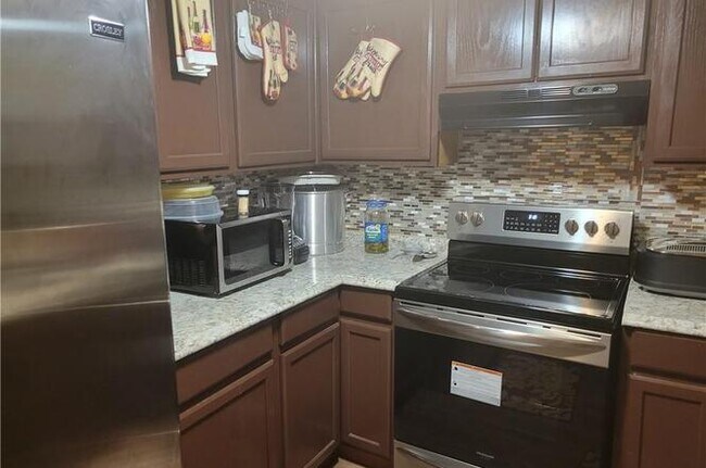 Building Photo - 1204 Chimney Wood Ln