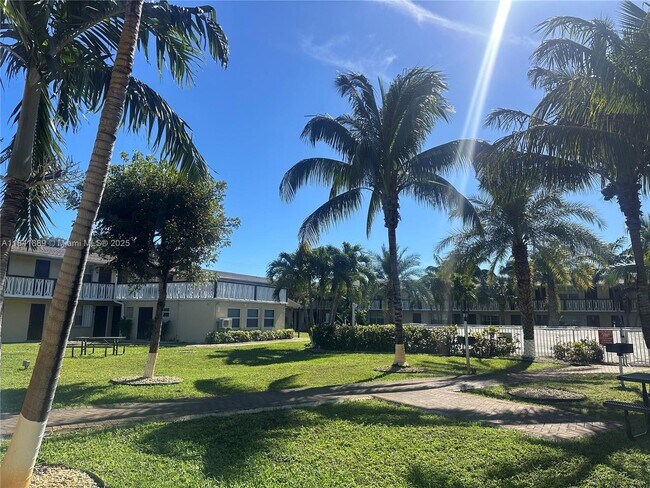 Foto del edificio - 2900 NE 17th Ave