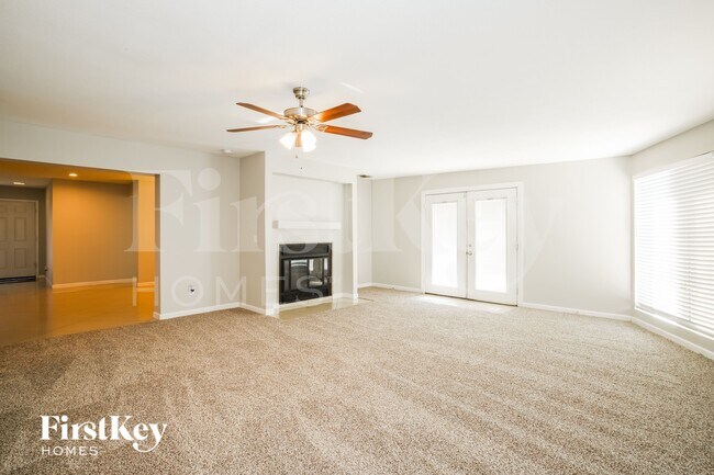 Building Photo - 6025 W Evans Dr