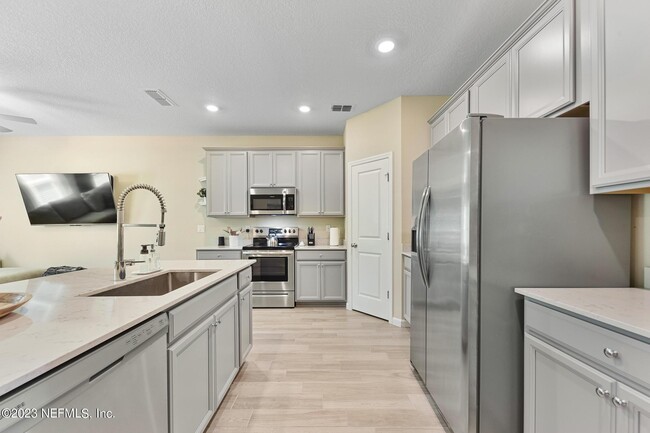 Building Photo - 12734 Josslyn Ln