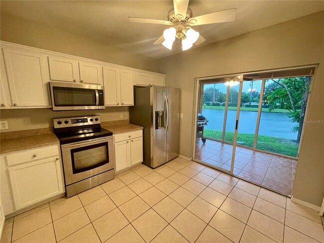 Building Photo - 5032 Misty Canal Pl