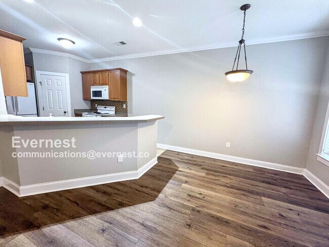Foto del edificio - 5808 Colony Ln
