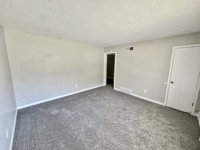 Foto del edificio - 5378 Beaverton Dr