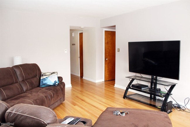 Foto del edificio - 6405 N Oak Park Ave