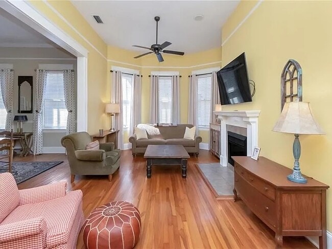 Building Photo - 1203 New St Francis St