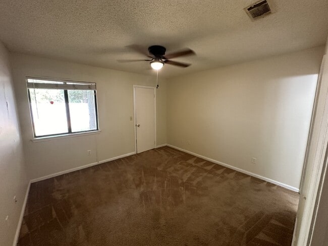 Foto del edificio - Condo for Rent