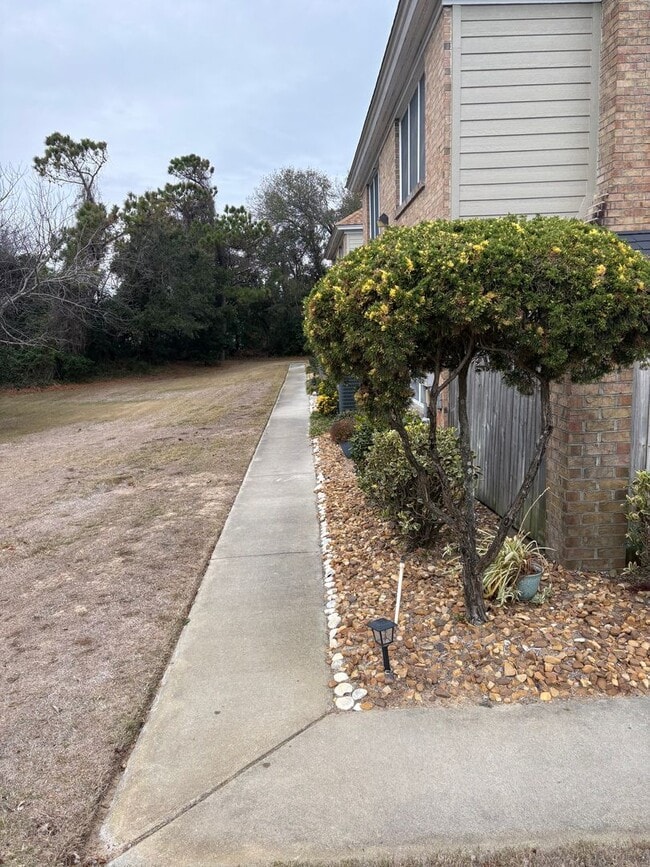 Building Photo - 2 Bedroom 2.5 Bath Home in Kitty Hawk $2150/mo