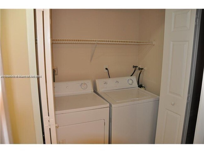 Building Photo - 15455 SW 74th Cir Ct