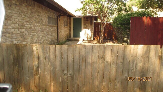 Building Photo - 13433 Blossomheath Ln