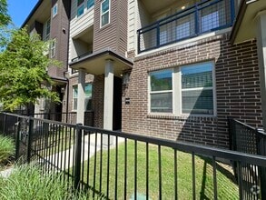 Building Photo - 4020 McEwen Rd