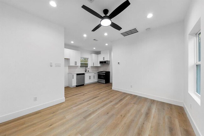 Foto del edificio - 2805 Nettleton St