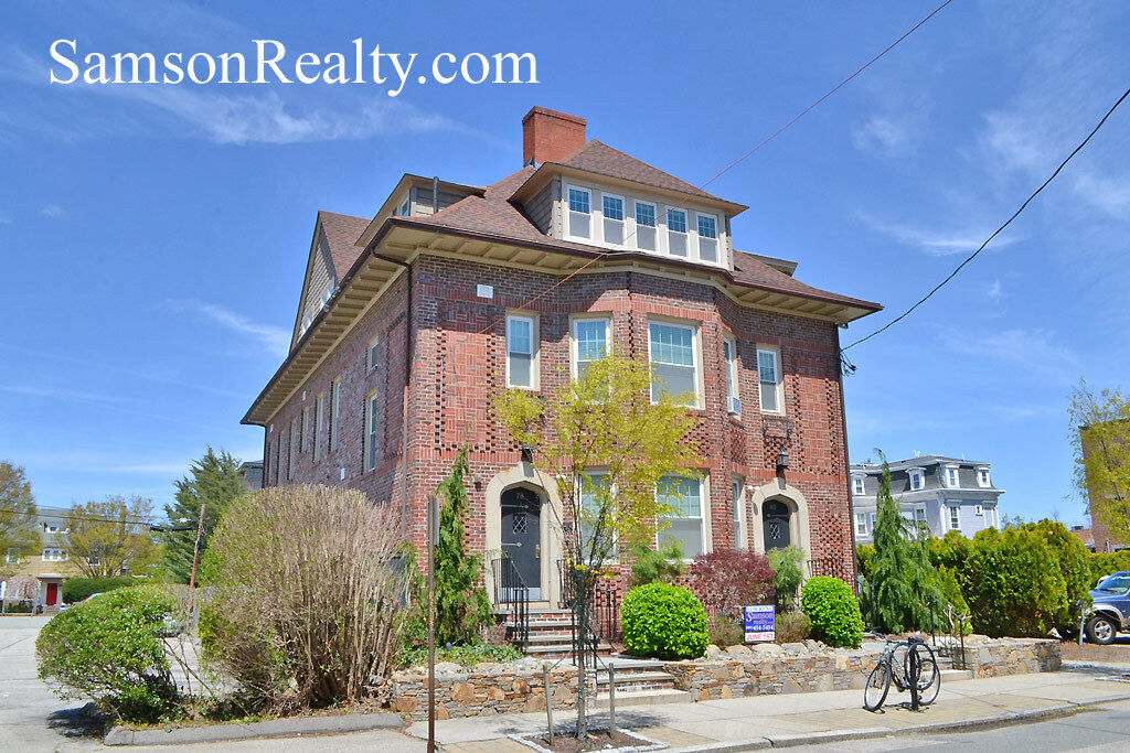 78 Medway St Unit 4, Providence, RI 02906 Condo for Rent in