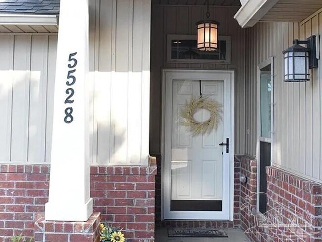 Building Photo - 5528 Peach Dr